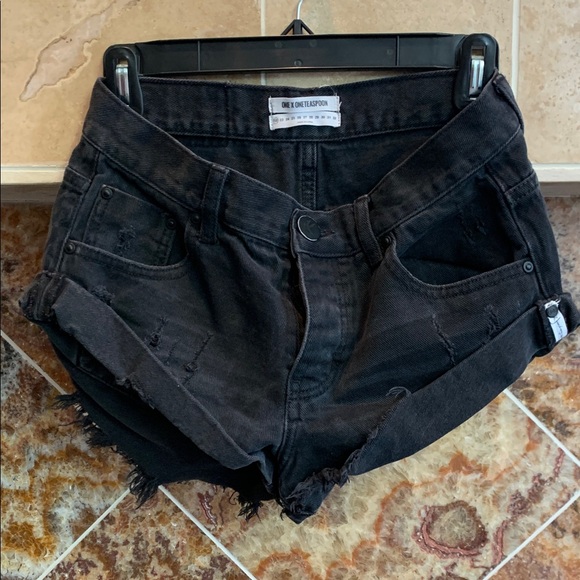 One Teaspoon Pants - One Teaspoon Relaxed Fit Black Distressed Button Fly Long Rise Jean Shorts Sz 22